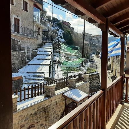 Апартаменты Δημητσανασ Τοποσ Νύμφη Δάφνη Димицана Экстерьер фото